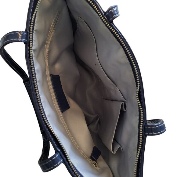 Coach Peyton Patent Leather Shoulder Tote Navy Embossed C Logo No. G1281-F19198 - Picture 14 of 15